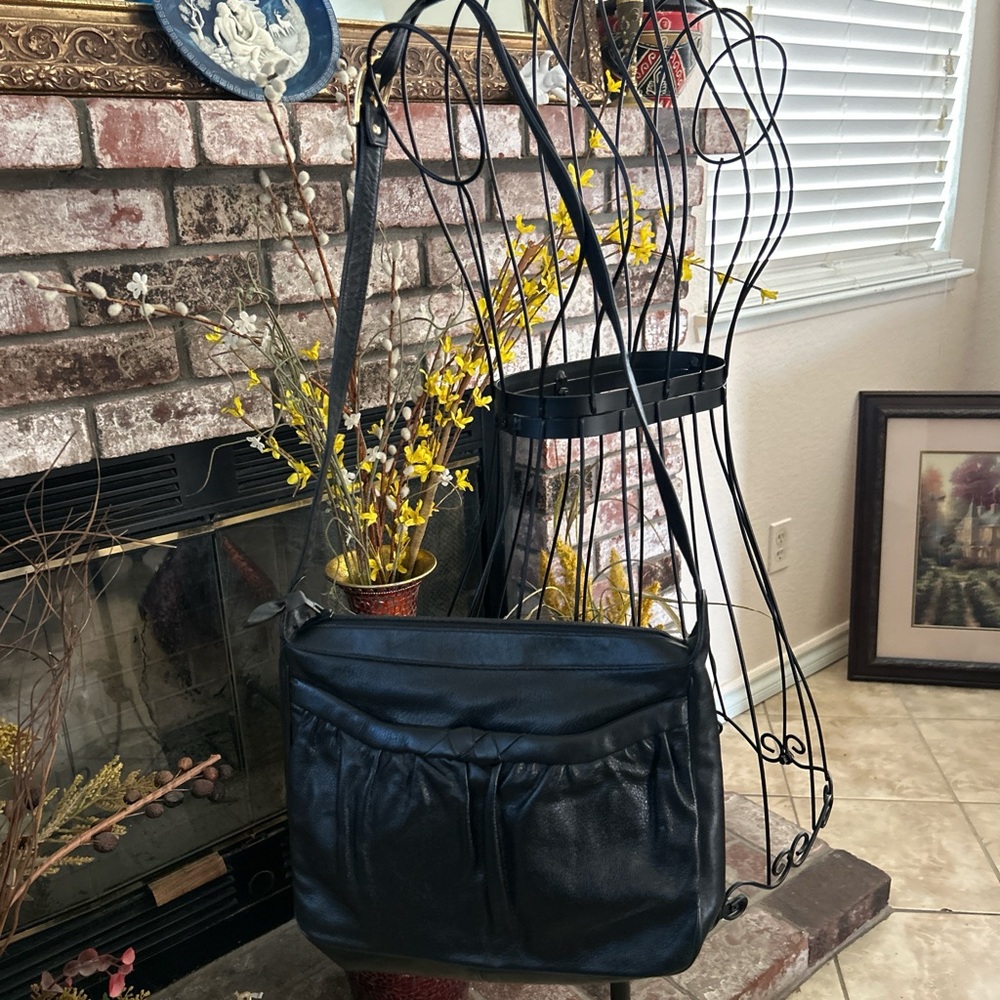 Vtg Susan Gail Black Leather Shoulder Bag With A Touch of 80’s Glamour Leather